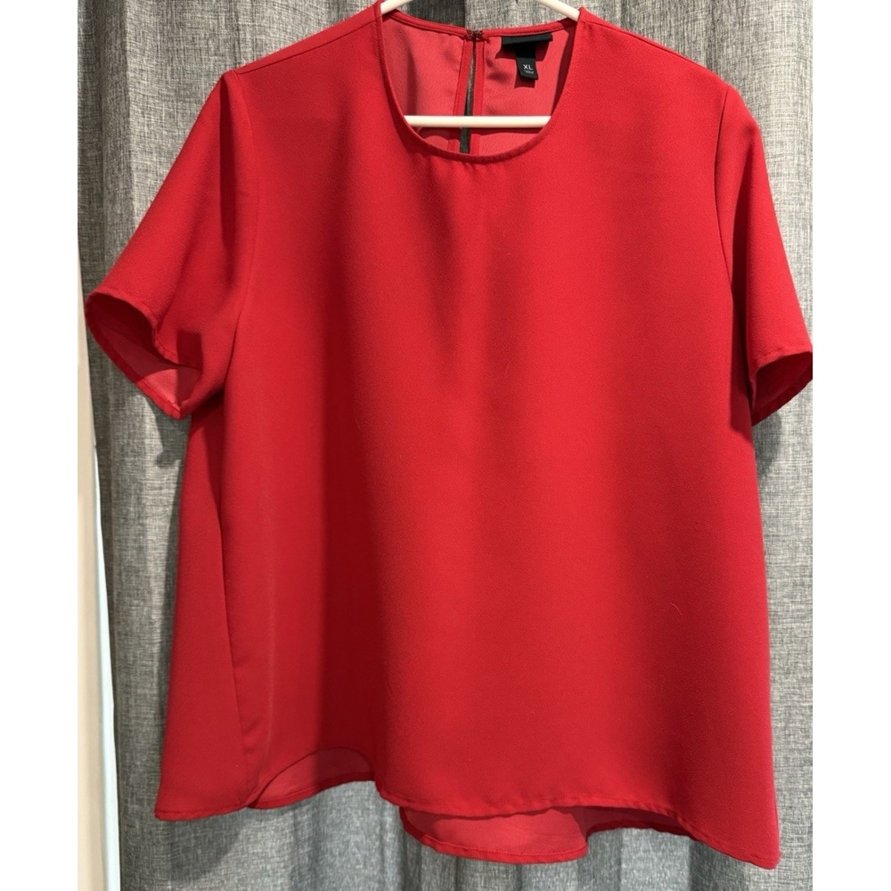Who What Wear Short Sleeve Blouse Womens XL Red keyhole back 100% Polyester